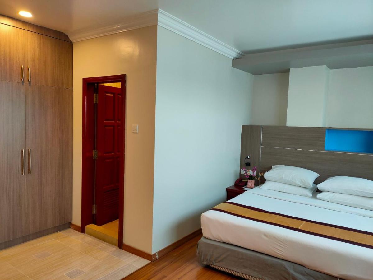 Hotel Grand United - Ahlone Branch Янгон Экстерьер фото
