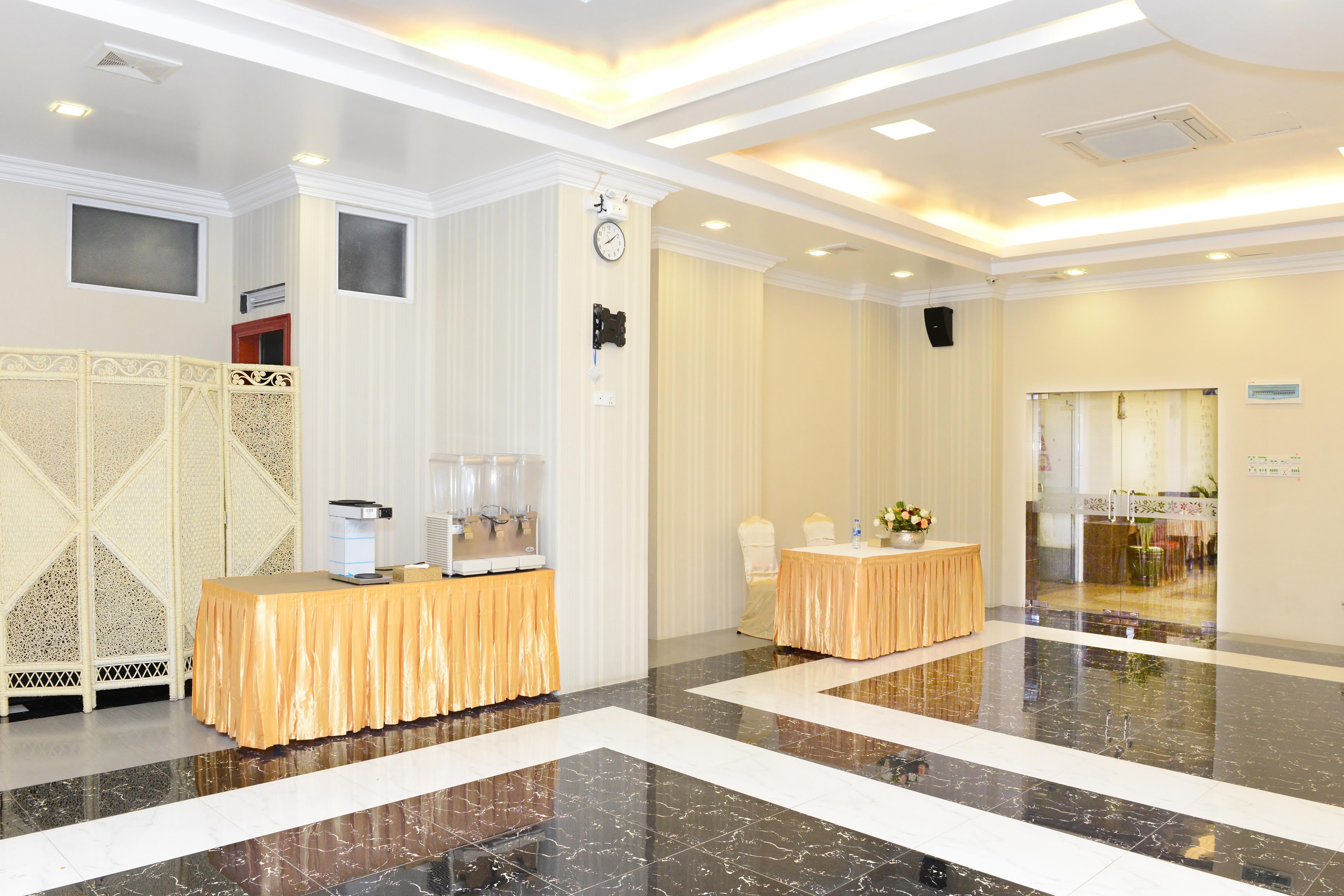 Hotel Grand United - Ahlone Branch Янгон Экстерьер фото