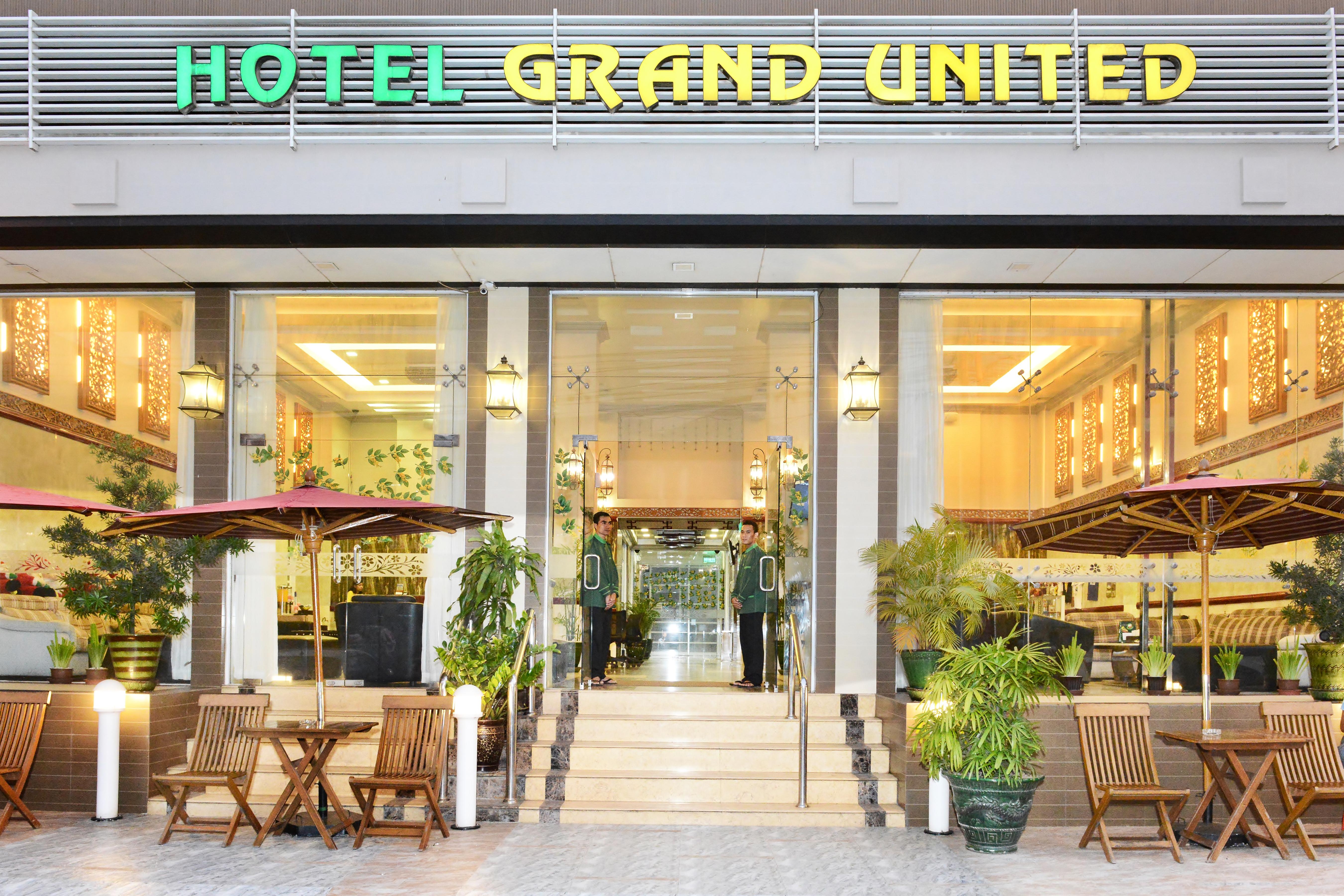 Hotel Grand United - Ahlone Branch Янгон Экстерьер фото